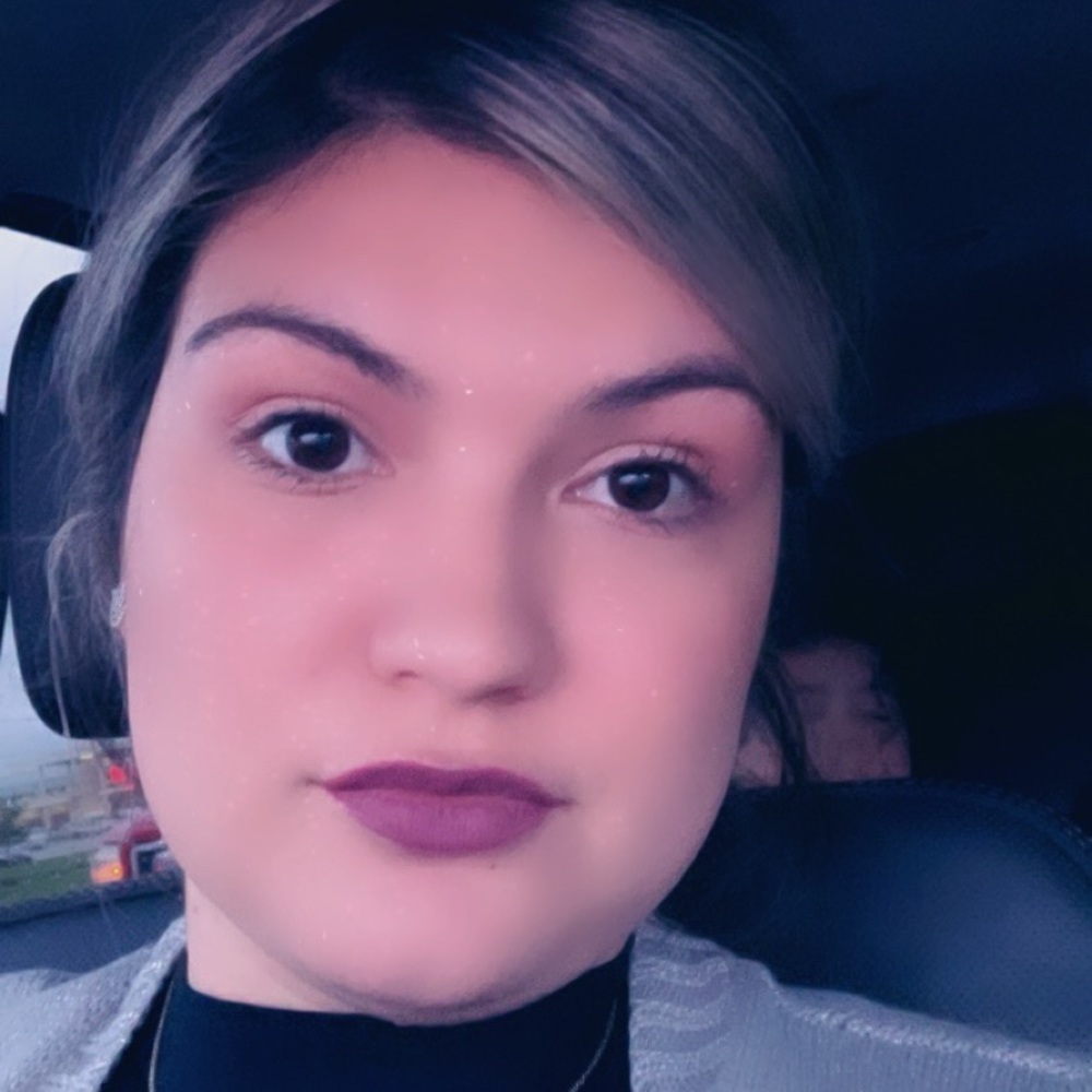 Meet your Posher, Karely